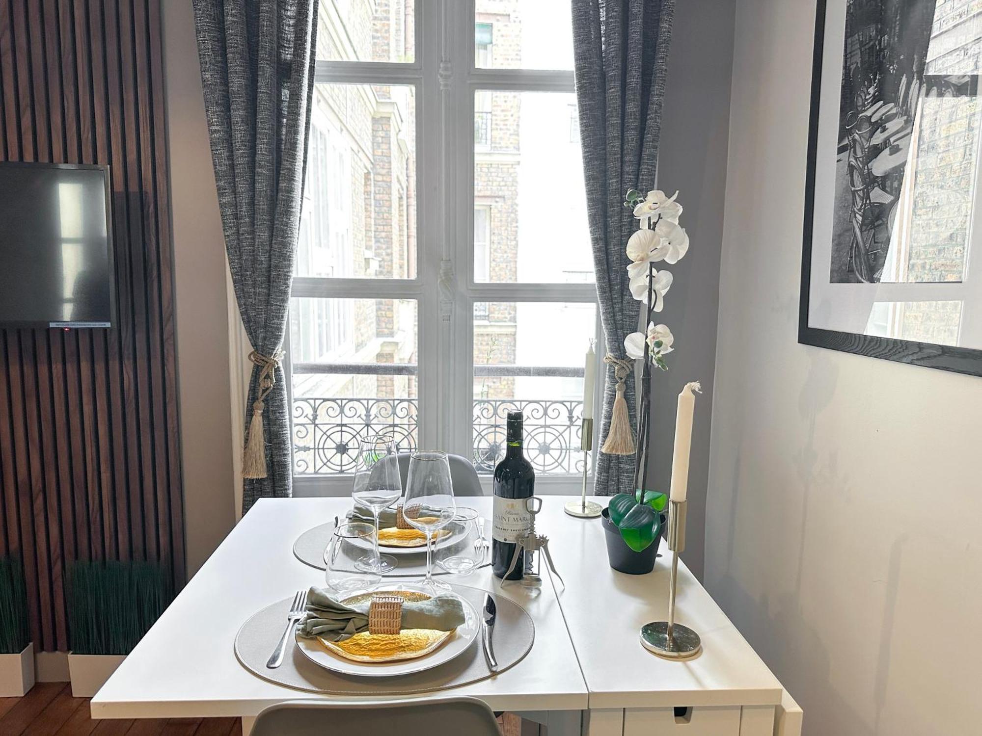 Apartmán Unique Flat Near Louvre & Palais Royal Paříž Exteriér fotografie